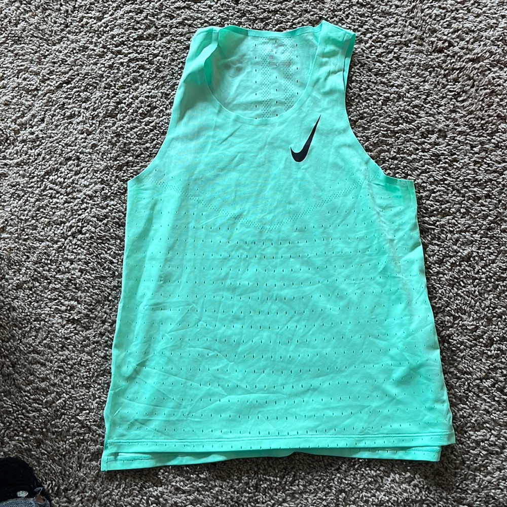 NWOT nike aeroswift singlet size m